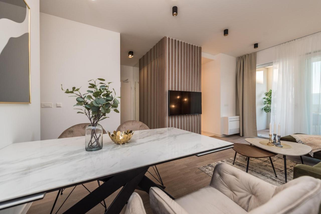 Green Sky Luxury Penthouse Apartment Zara Esterno foto