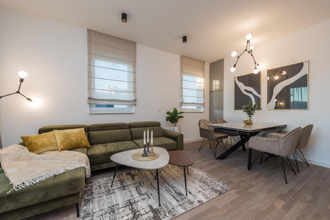 Green Sky Luxury Penthouse Apartment Zara Esterno foto