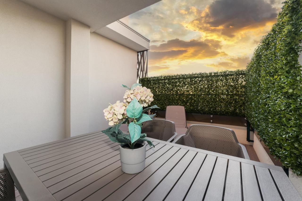 Green Sky Luxury Penthouse Apartment Zara Esterno foto